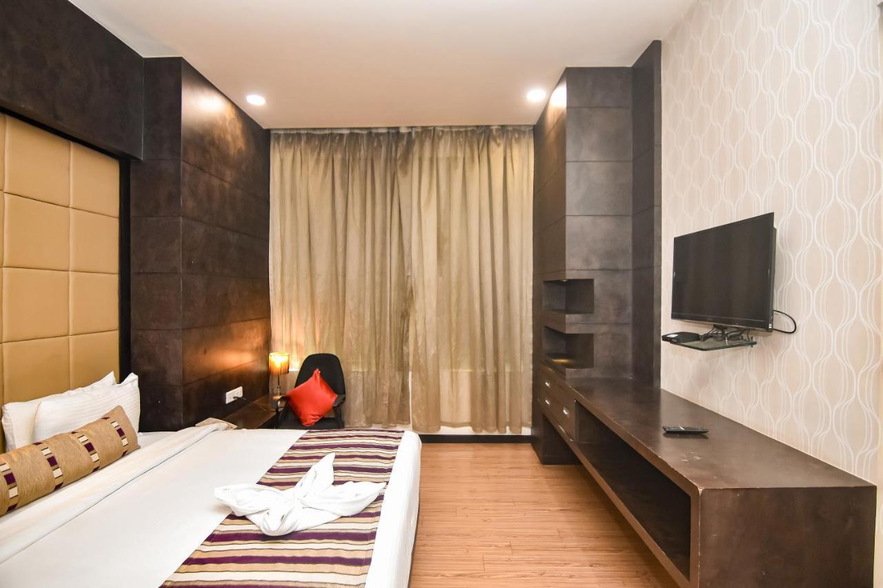 Regenta Central Grand Exotica Pimpri-Chinchwad Kültér fotó