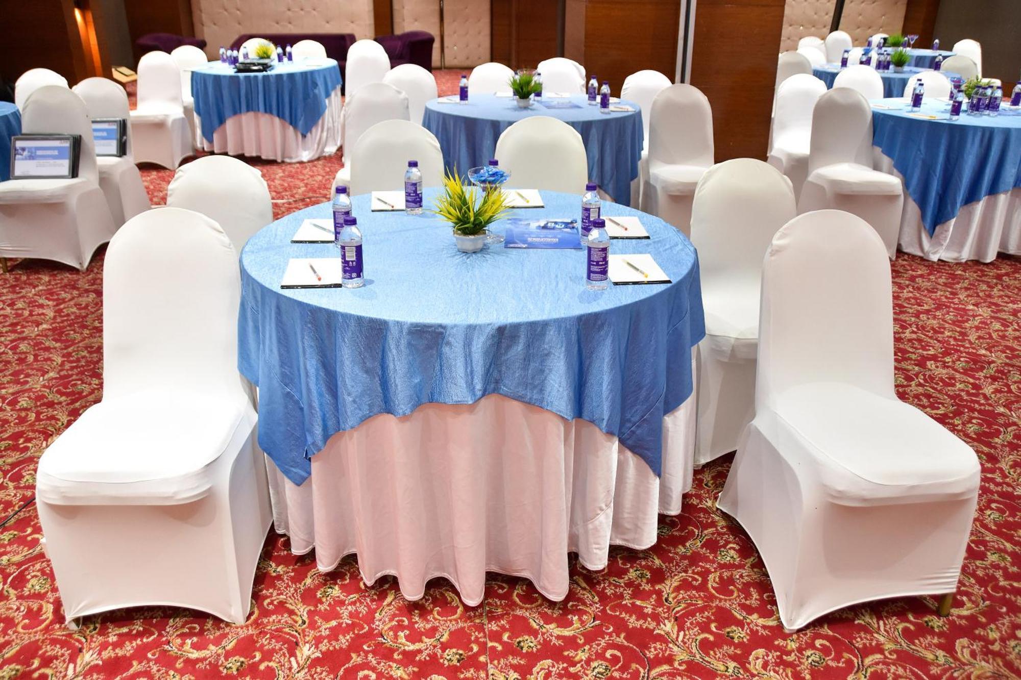 Regenta Central Grand Exotica Pimpri-Chinchwad Kültér fotó