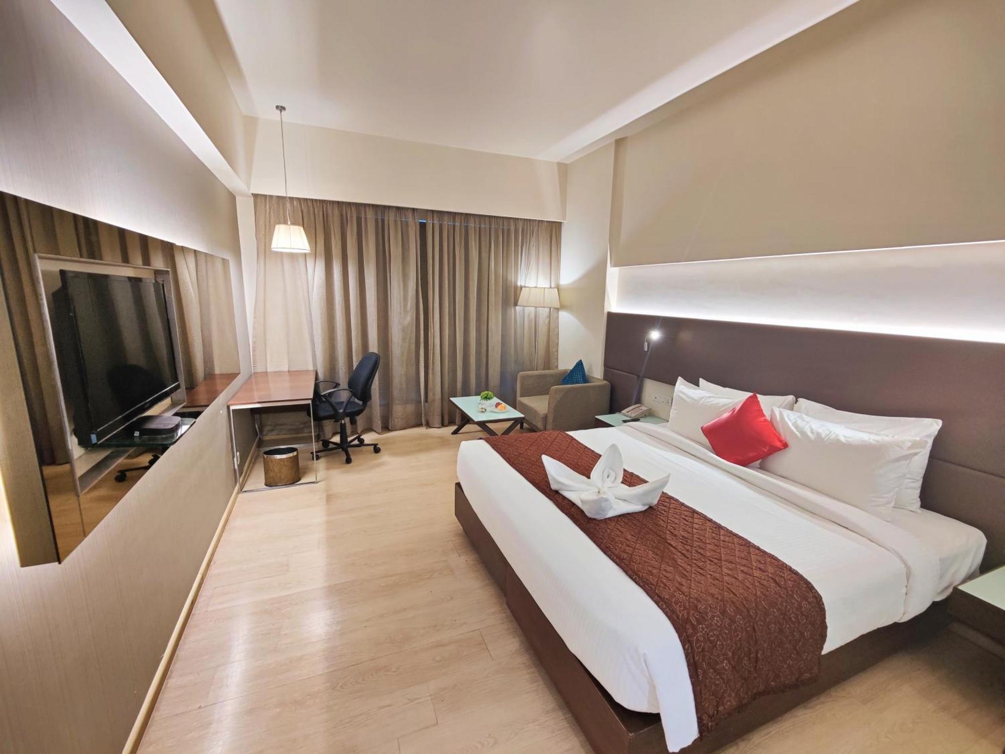 Regenta Central Grand Exotica Pimpri-Chinchwad Kültér fotó