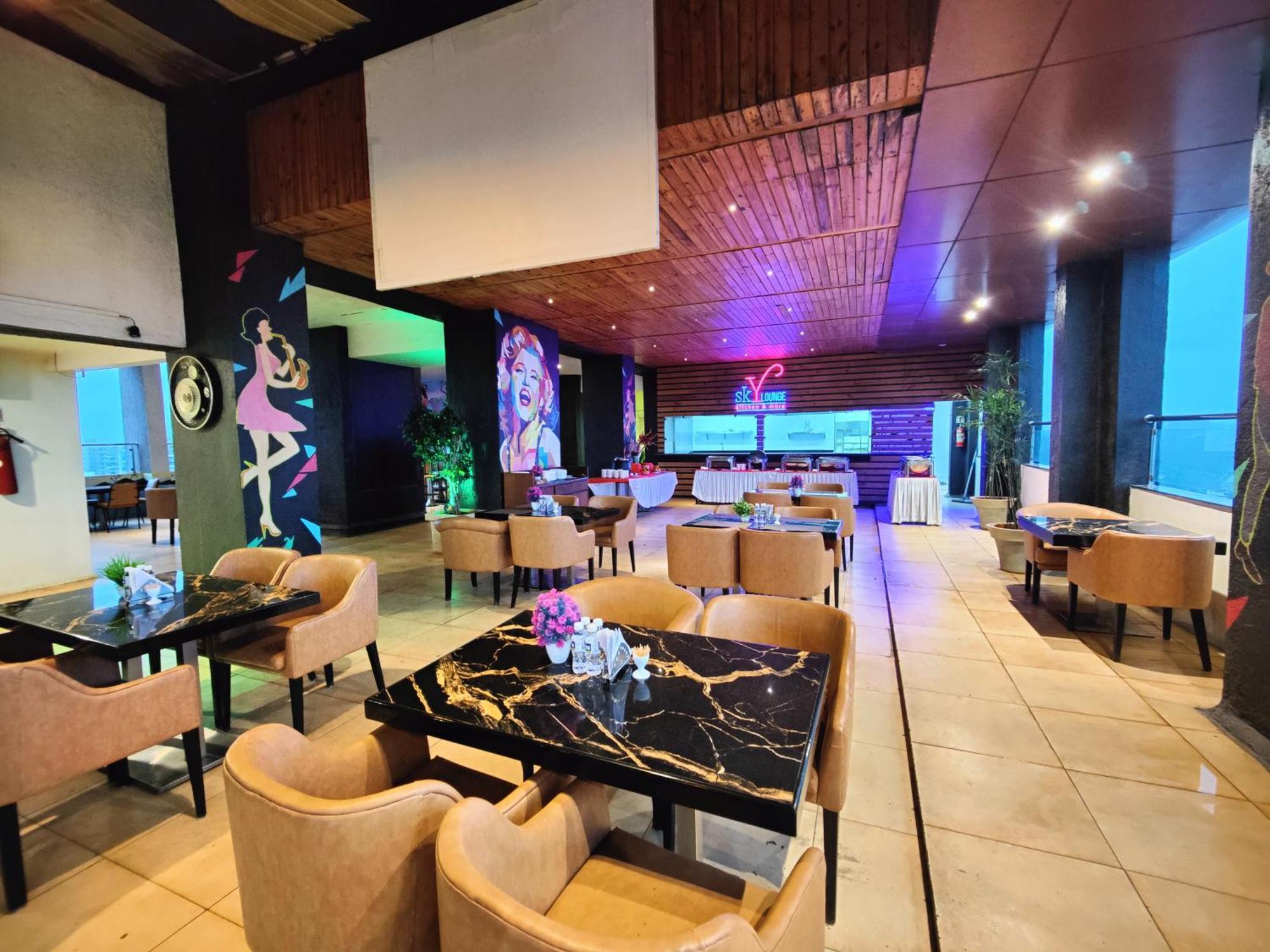 Regenta Central Grand Exotica Pimpri-Chinchwad Kültér fotó