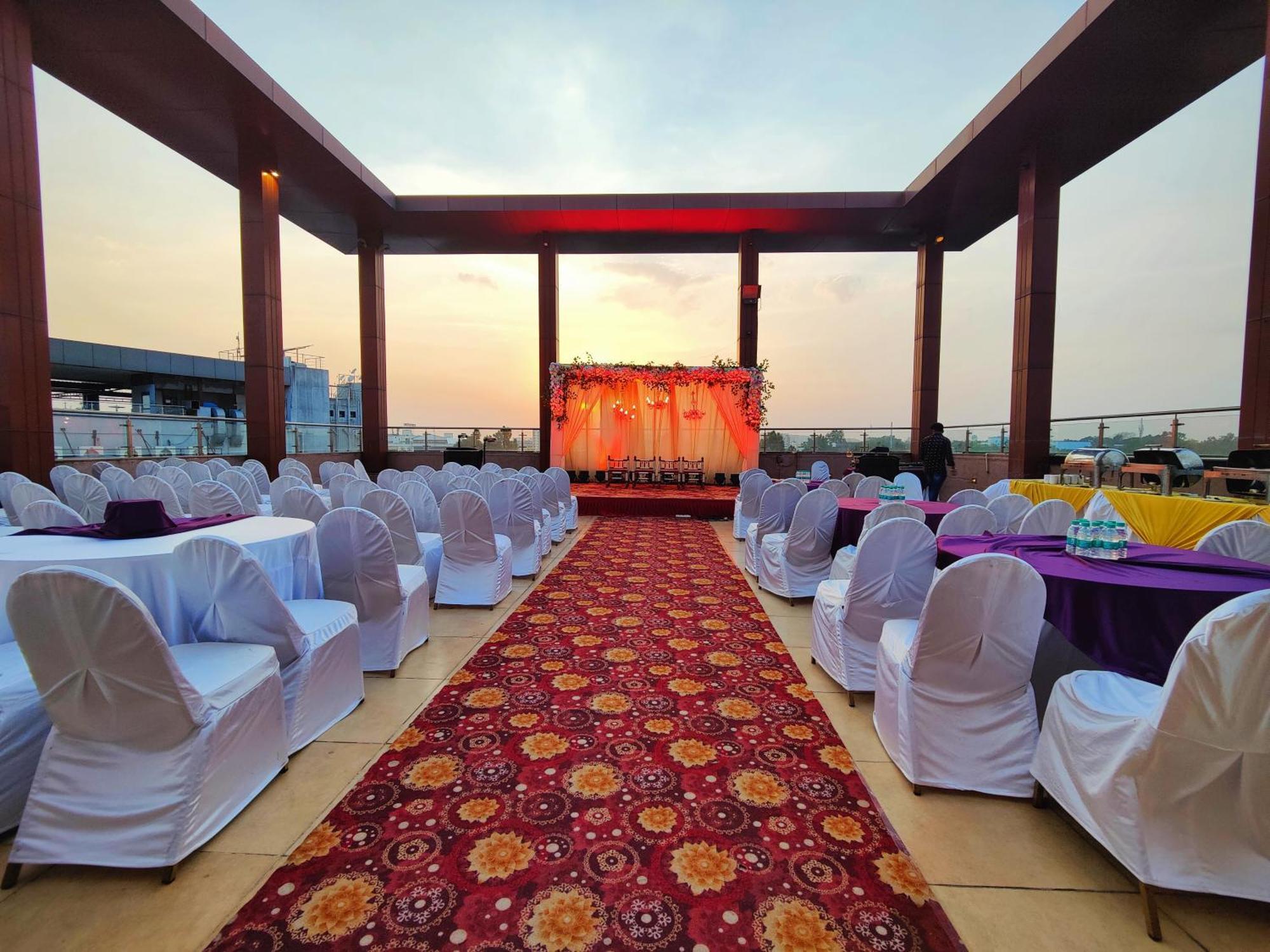 Regenta Central Grand Exotica Pimpri-Chinchwad Kültér fotó