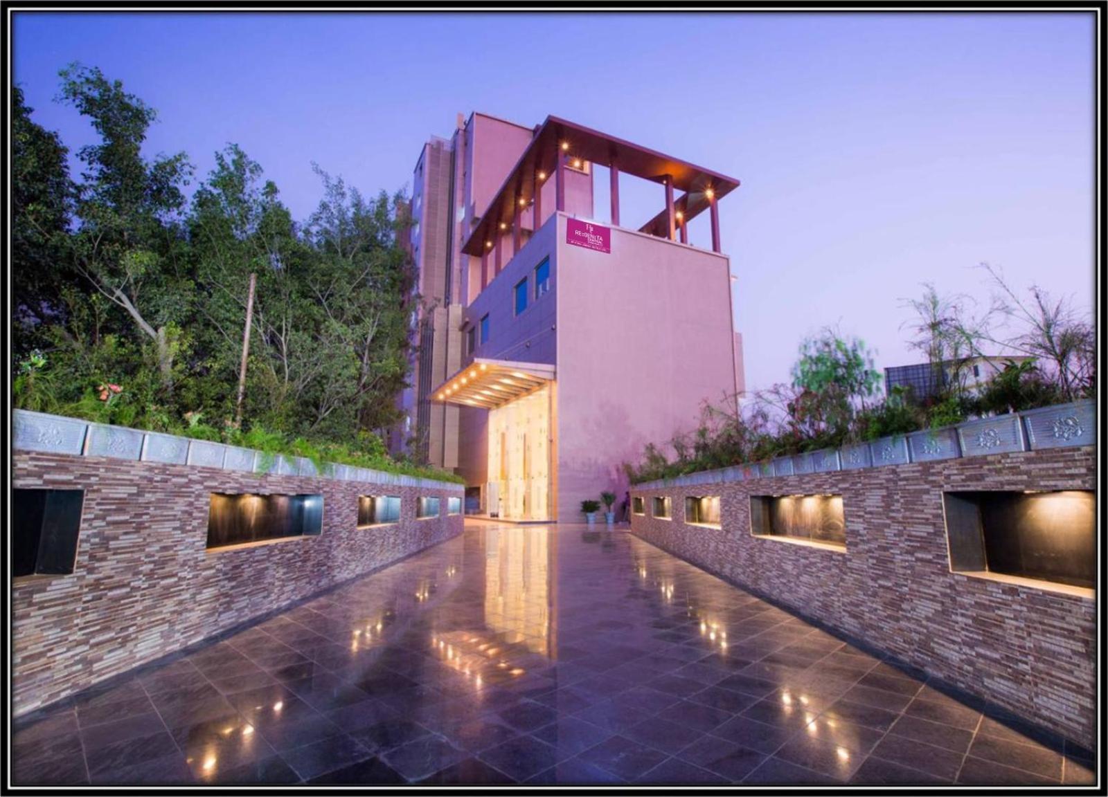 Regenta Central Grand Exotica Pimpri-Chinchwad Kültér fotó