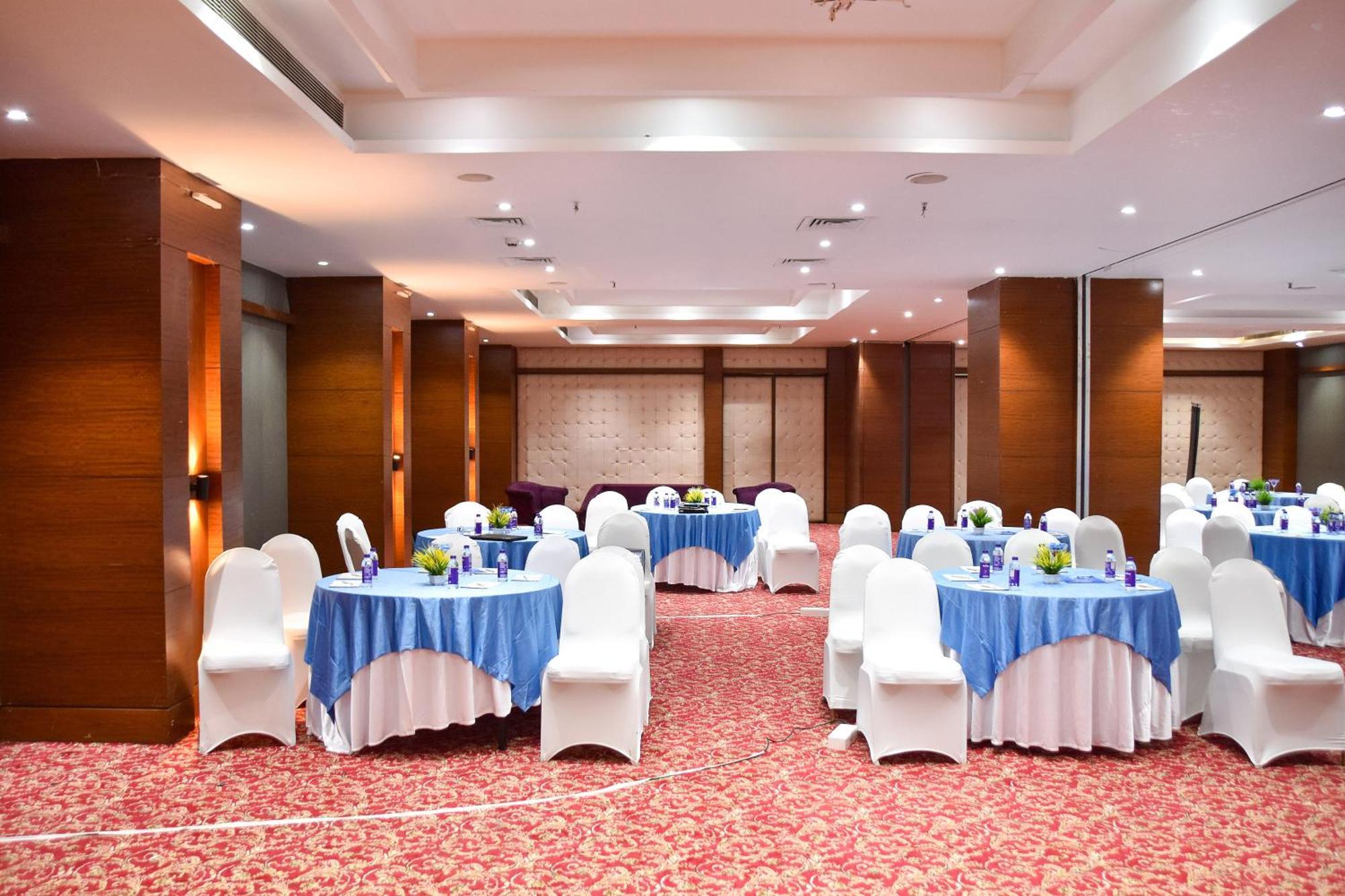 Regenta Central Grand Exotica Pimpri-Chinchwad Kültér fotó