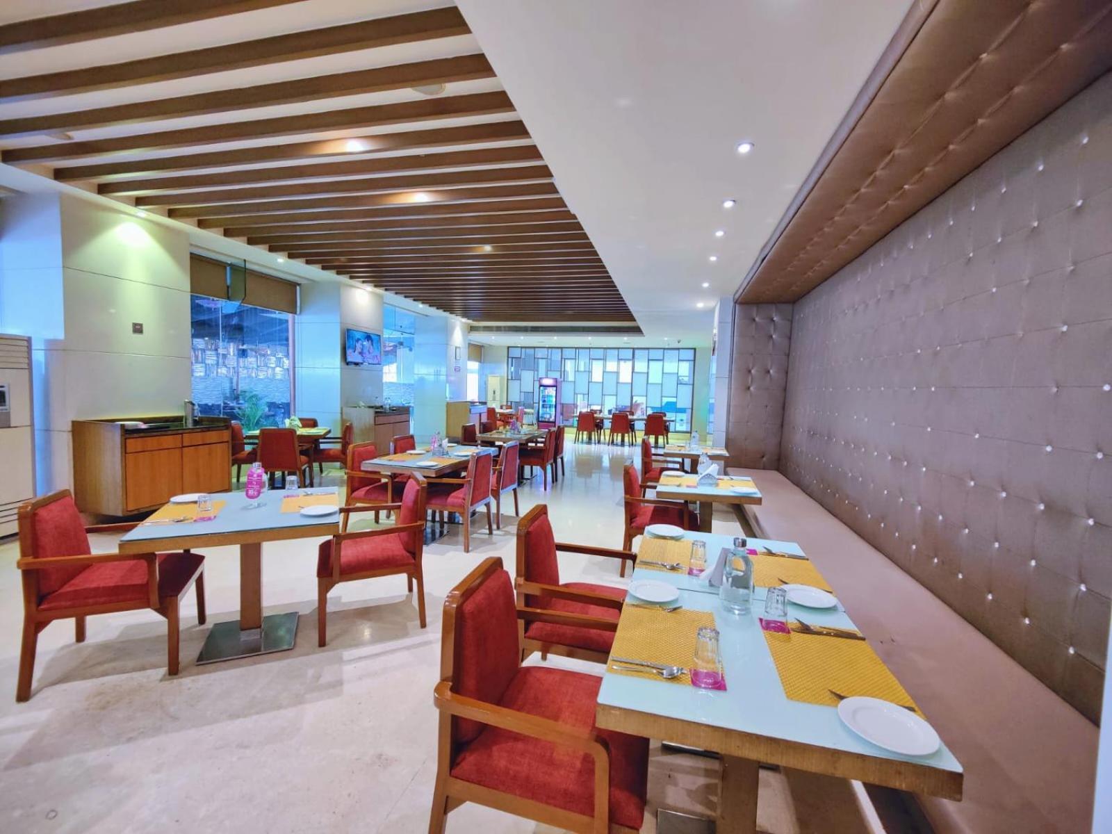 Regenta Central Grand Exotica Pimpri-Chinchwad Kültér fotó