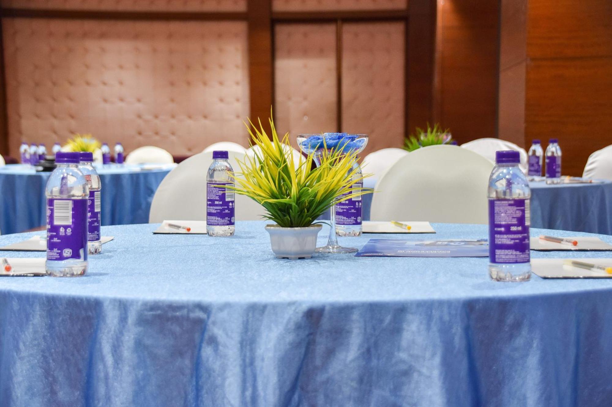 Regenta Central Grand Exotica Pimpri-Chinchwad Kültér fotó