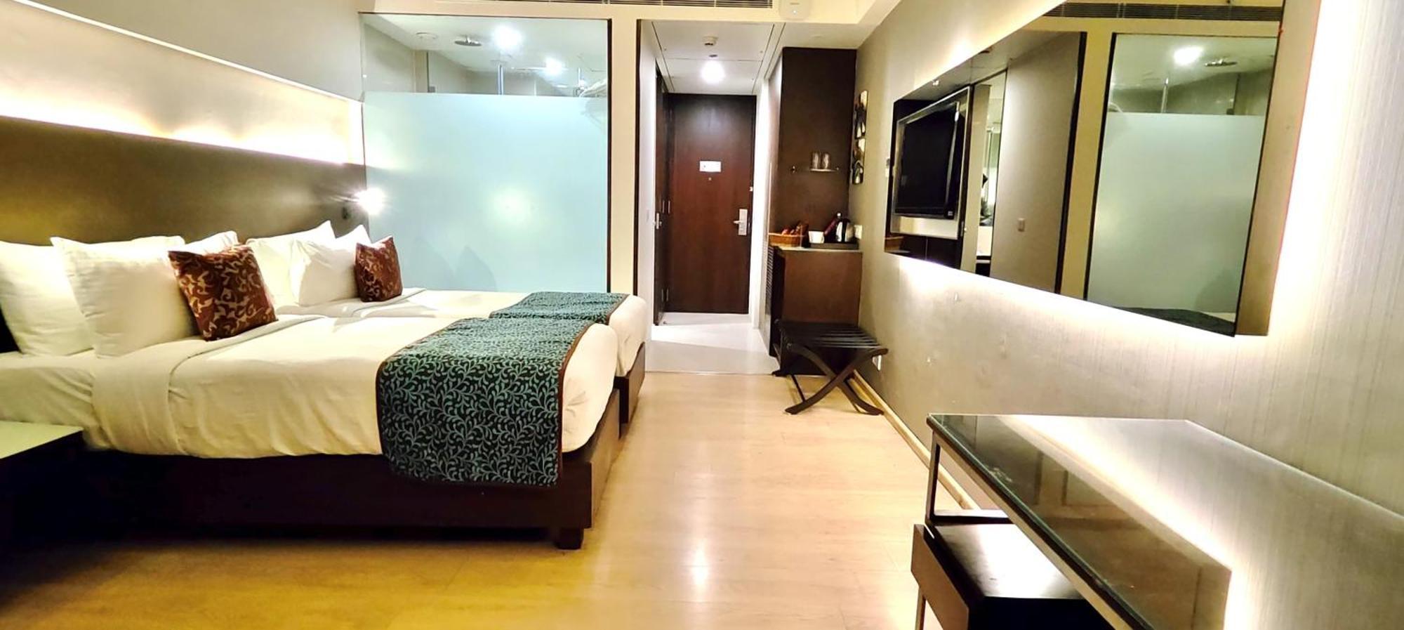 Regenta Central Grand Exotica Pimpri-Chinchwad Kültér fotó