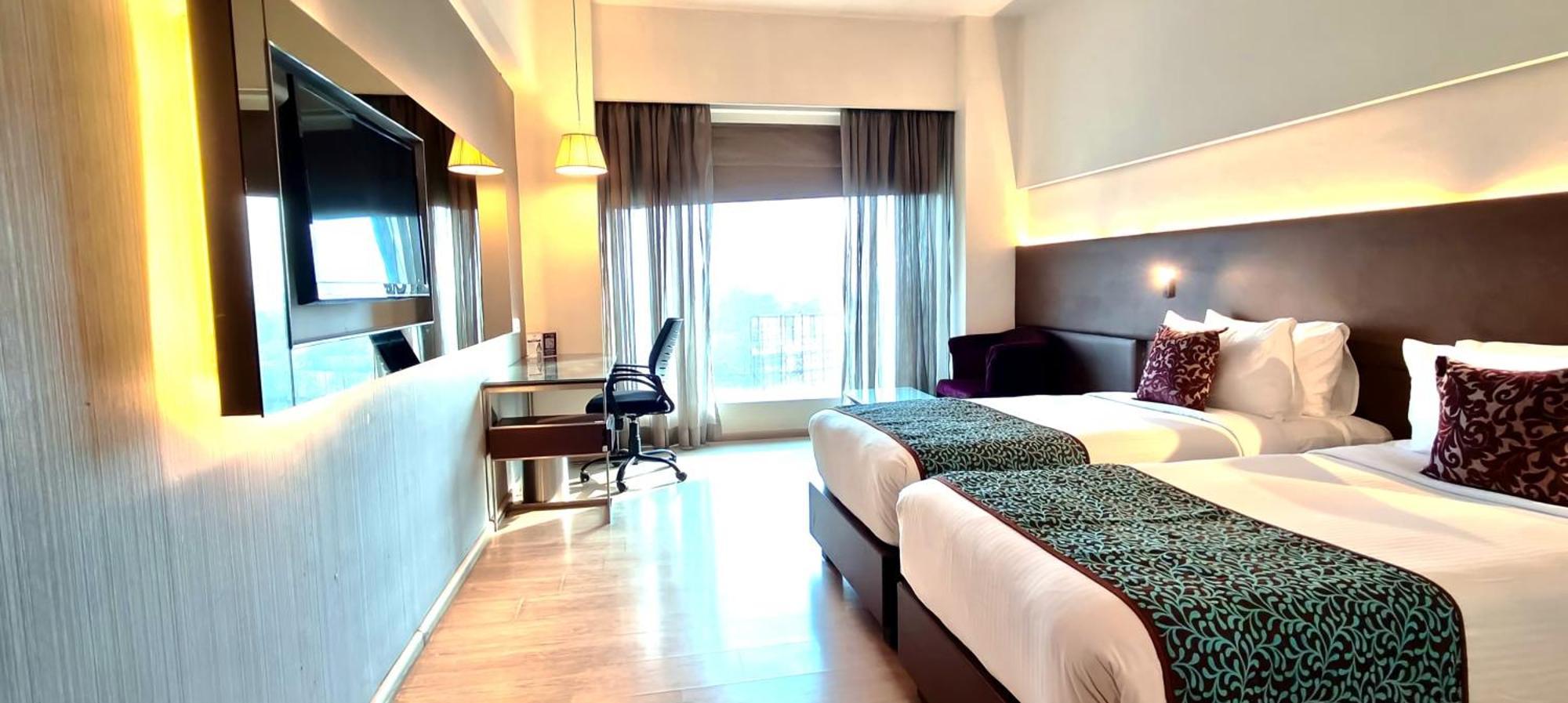 Regenta Central Grand Exotica Pimpri-Chinchwad Kültér fotó