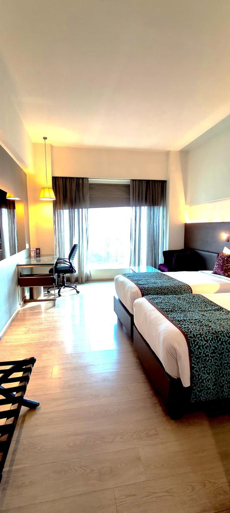 Regenta Central Grand Exotica Pimpri-Chinchwad Kültér fotó