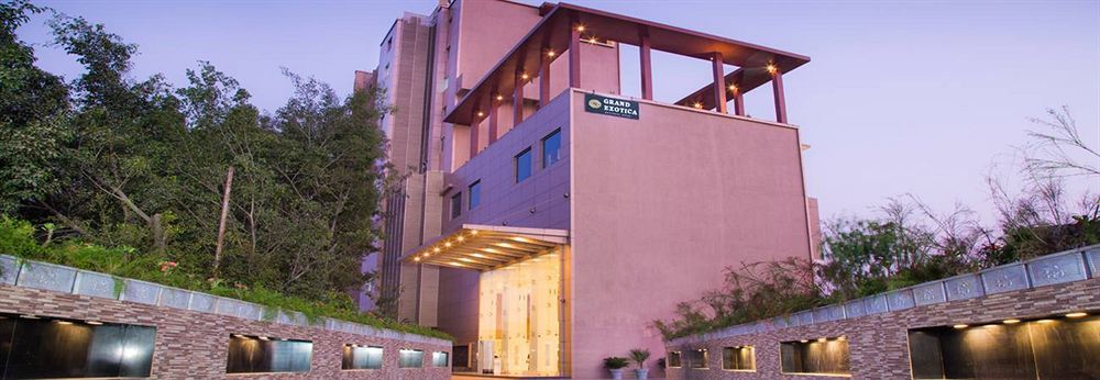 Regenta Central Grand Exotica Pimpri-Chinchwad Kültér fotó